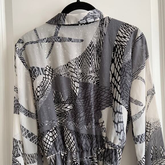 Kirna Zabete X Target Large Mesh Mix Up Hi-Low Button Up Shirt Dress - Picture 5 of 11